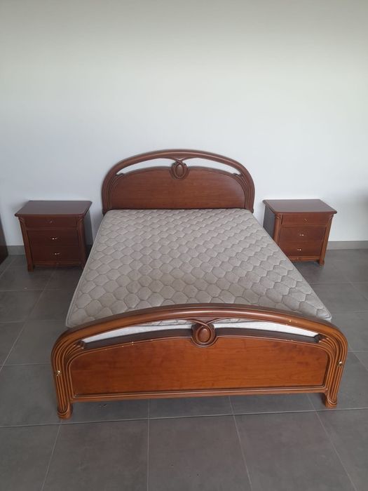 Cama Casal c/ 2 Mesas Cabeceira e Cómoda