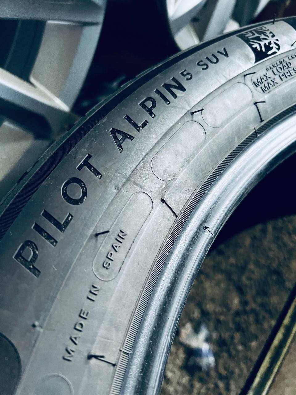 Шини Резина Зимові 255 45 20 Michelin Pilot Alpin5 SUV [3821] 4шт