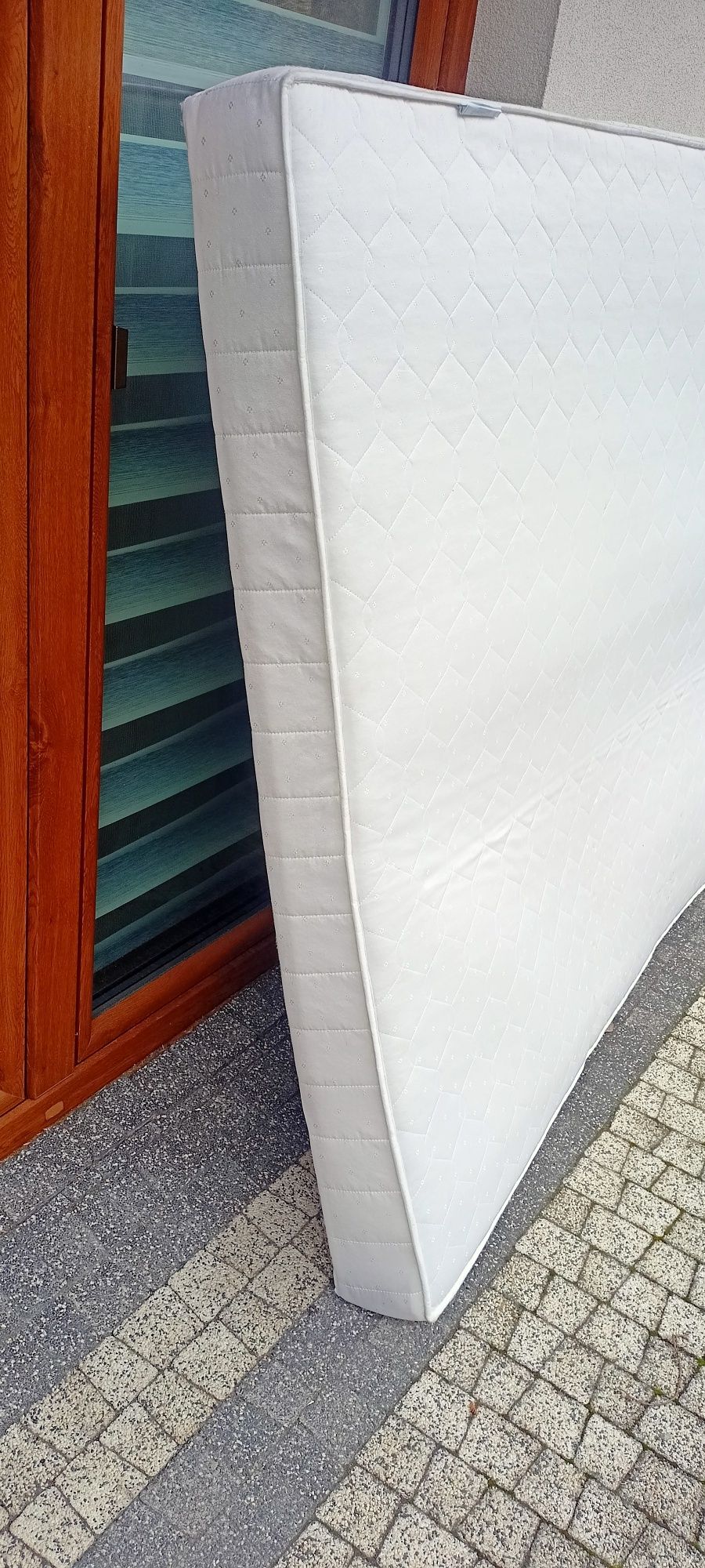 Materac 200x150 stan dobry sprężynowy dwustronny