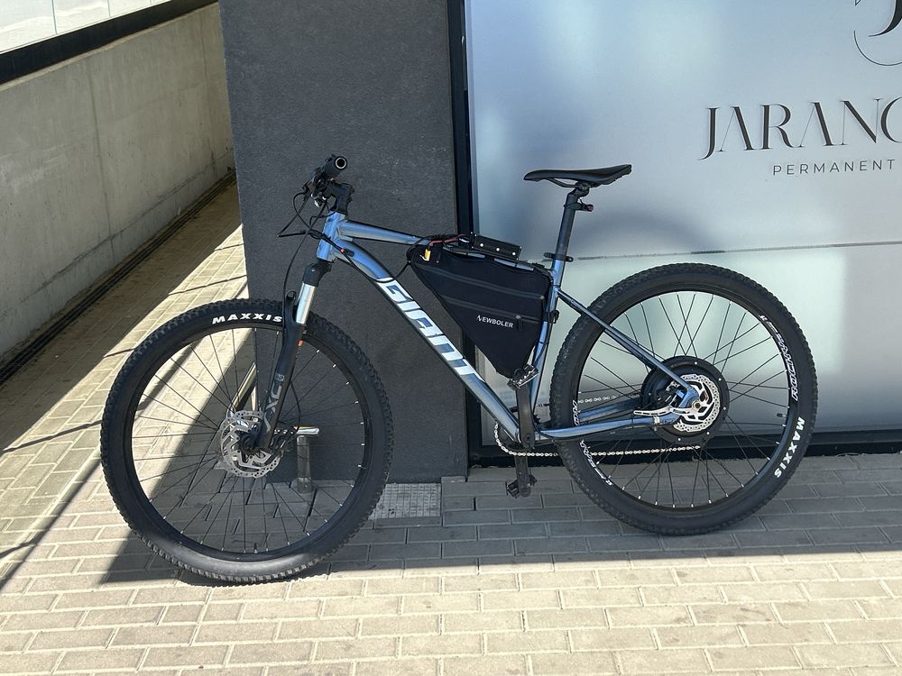 Rower Elektryczny Giant Talon 4