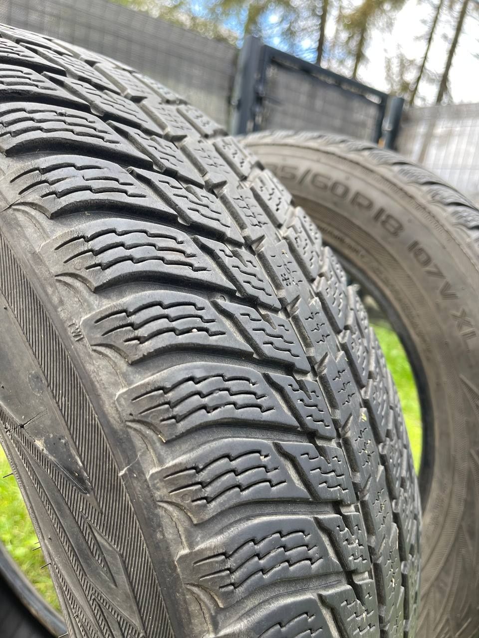 Nokian Tyres WR SUV 3 235/55 R18 99 V XL . Cena za complekt

Czy
