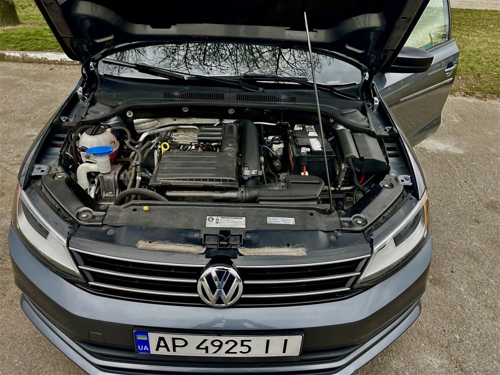 Продам Volkswagen Jetta 2015