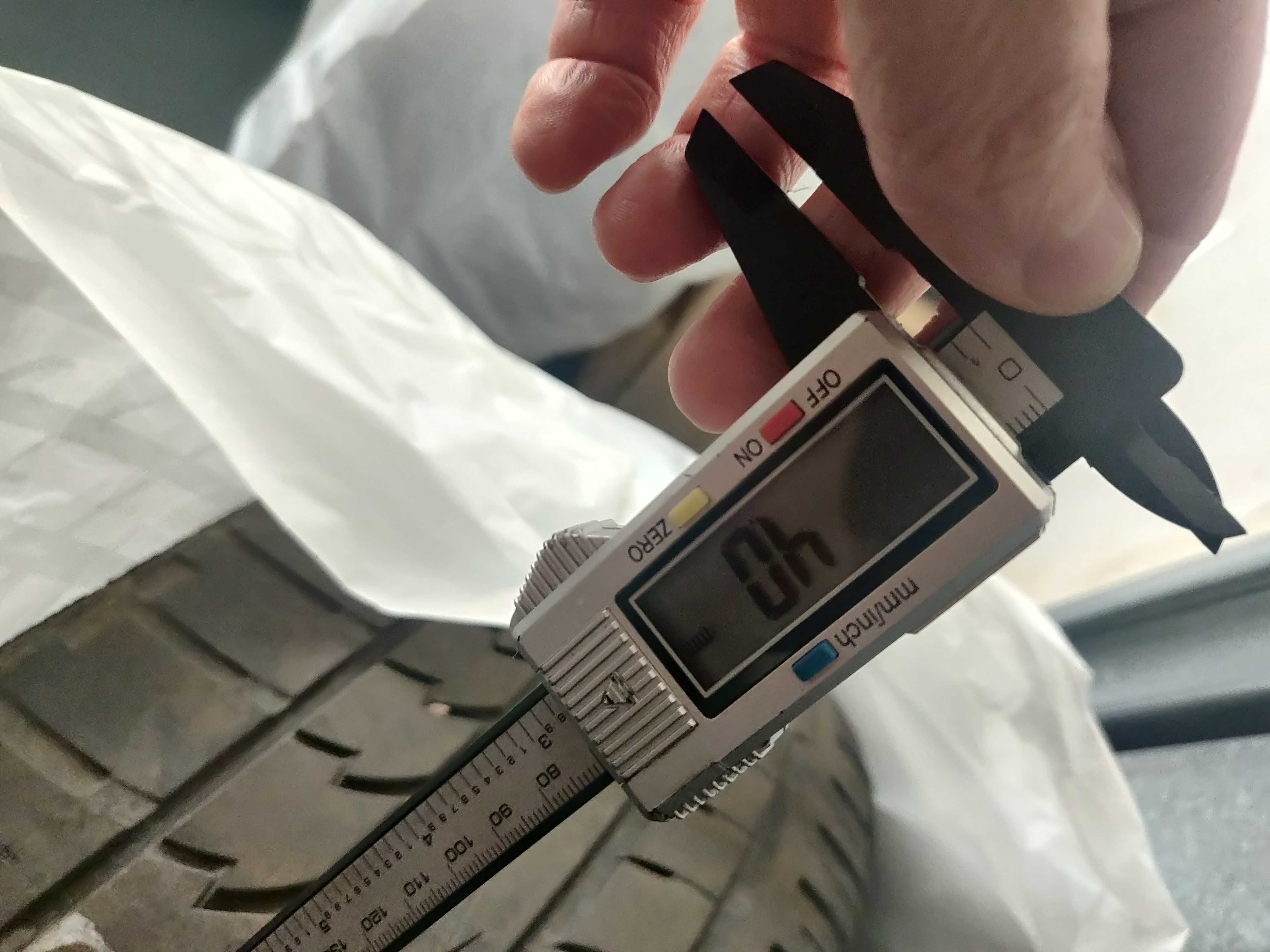 Opony całoroczne 2x Continental Cross Contact UHP 245/45/R20