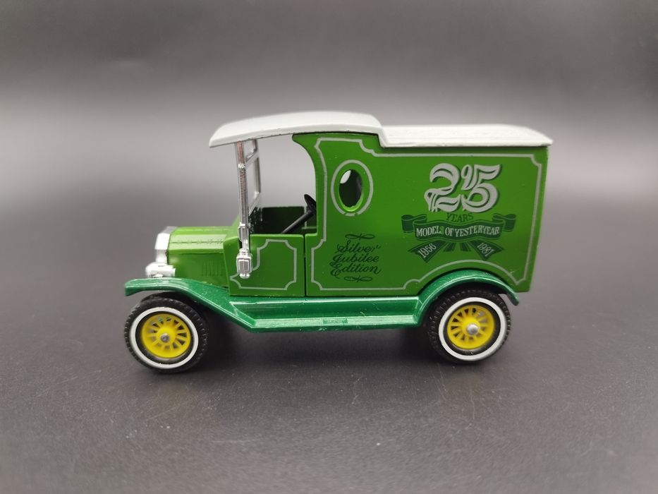 Ford Model T 1912 25 Years Models of Yesteryear Matchbox  model no box