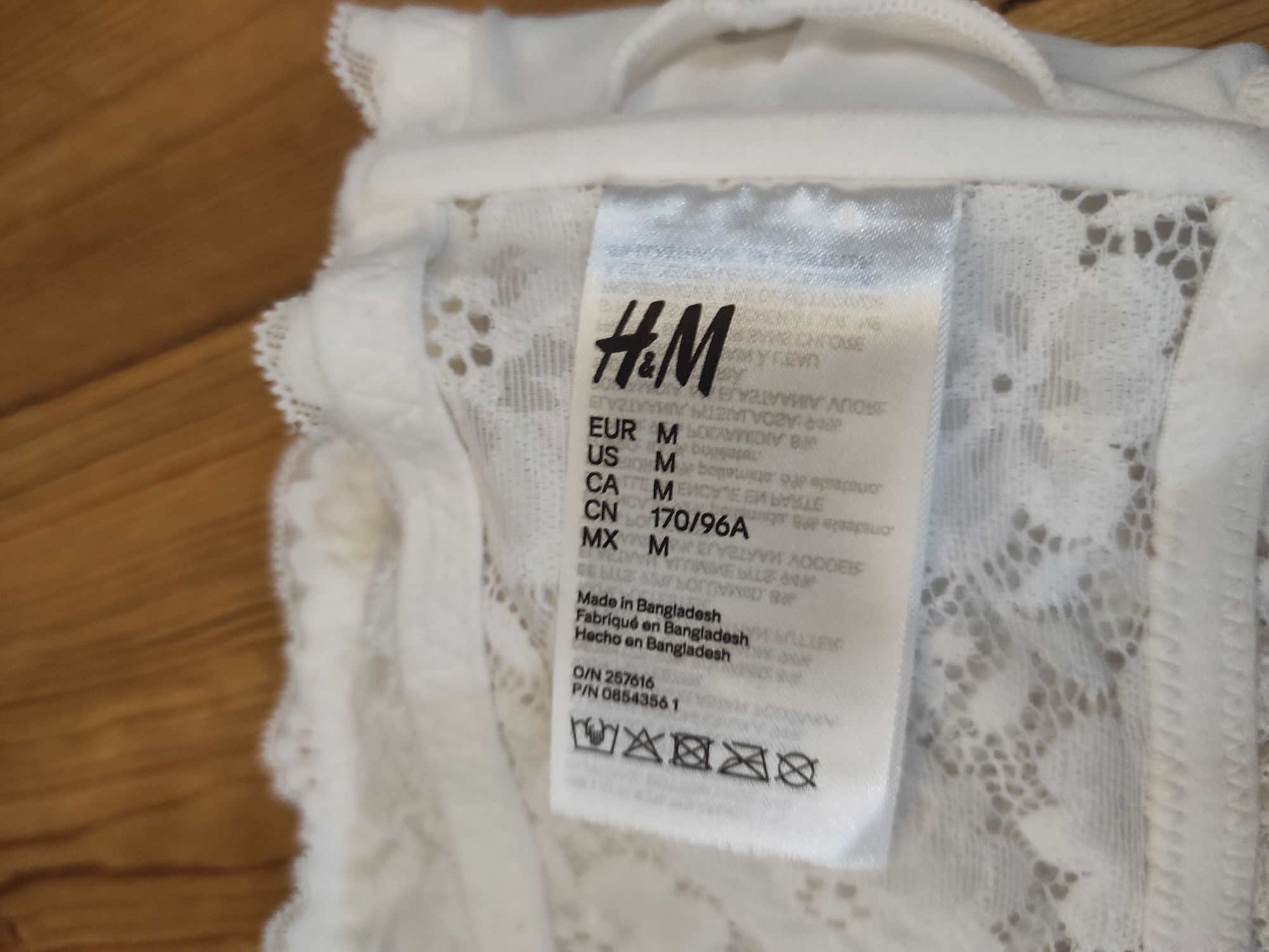 Top koronkowy H&M M , top prążek H&M M , spódnica Stradivarius M