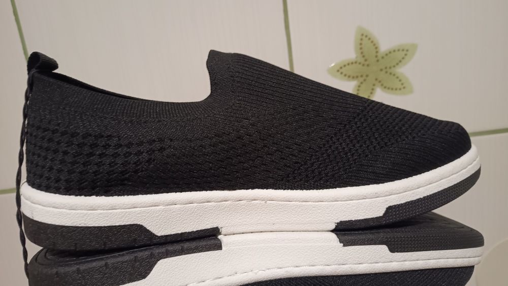 Clevé  NOWE Męskie przewiewne wsuwane sneakersy / mokasyny,  42/27 cm