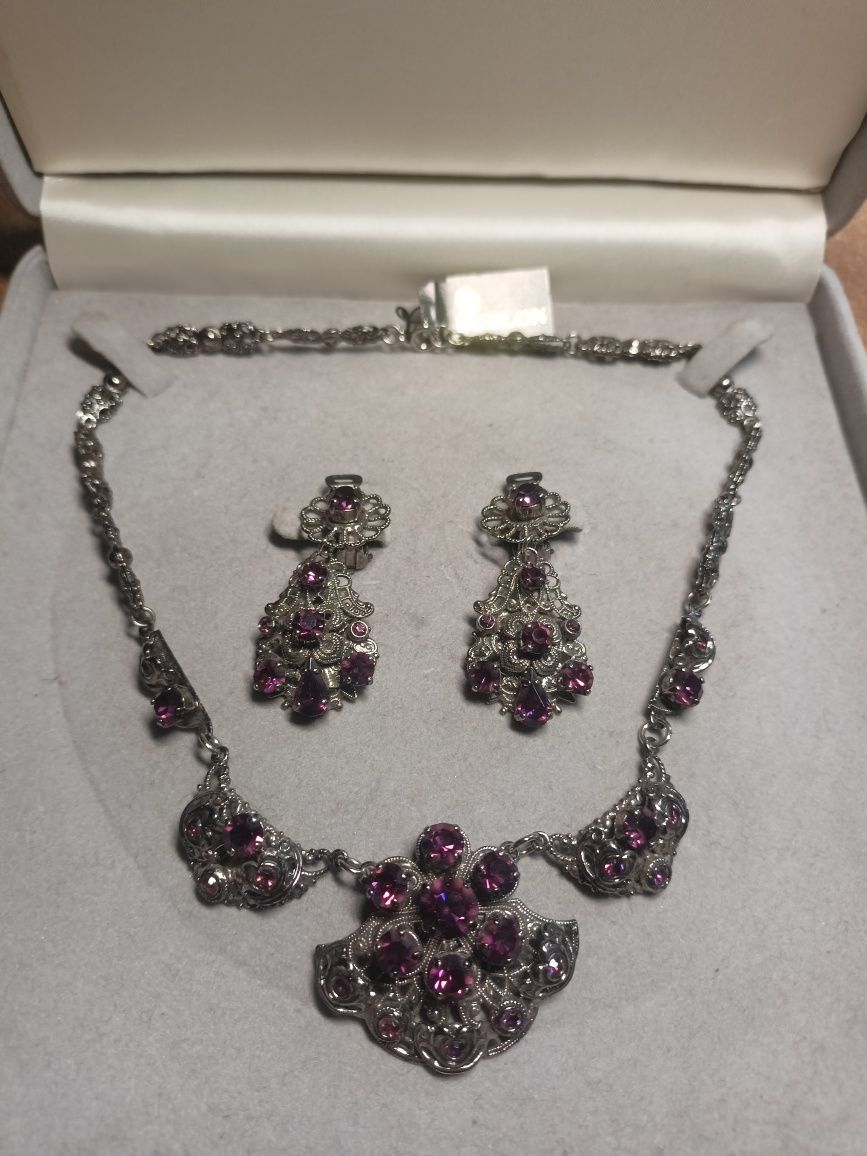 Naszyjnik srebrny z fioletowymi kryształami