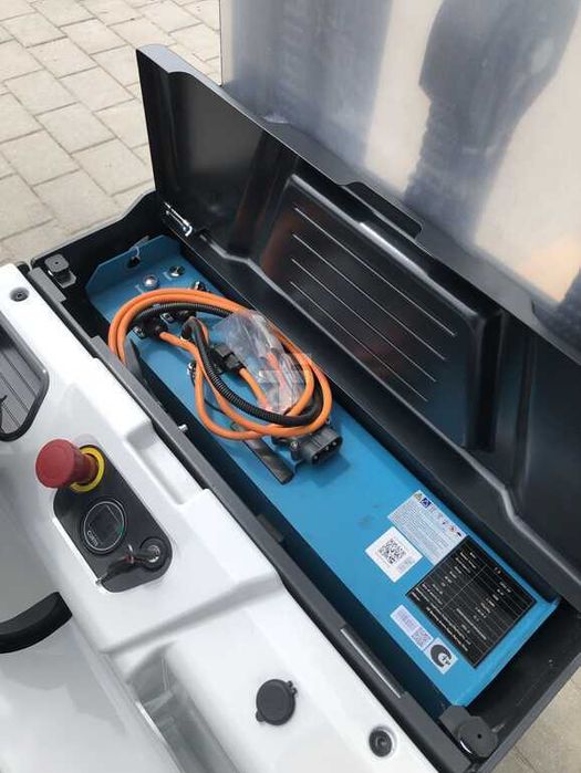 Bobcat BSL16N-7i Lithium Triplex Initalhub 0mh/1.6t/2.1m/2025y