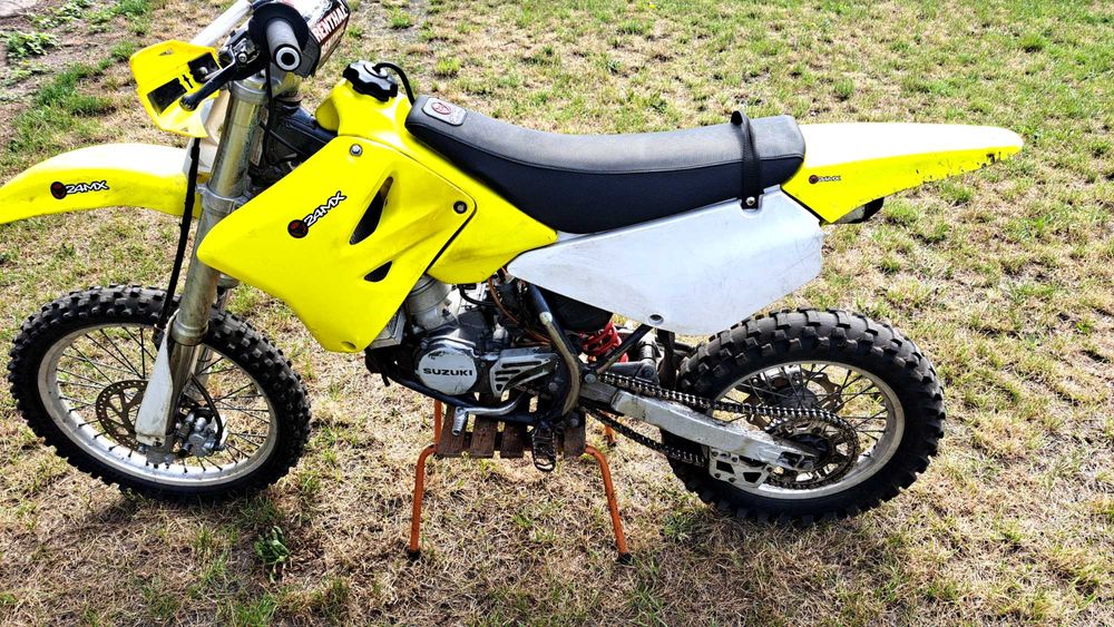 Cross Suzuki RM 85