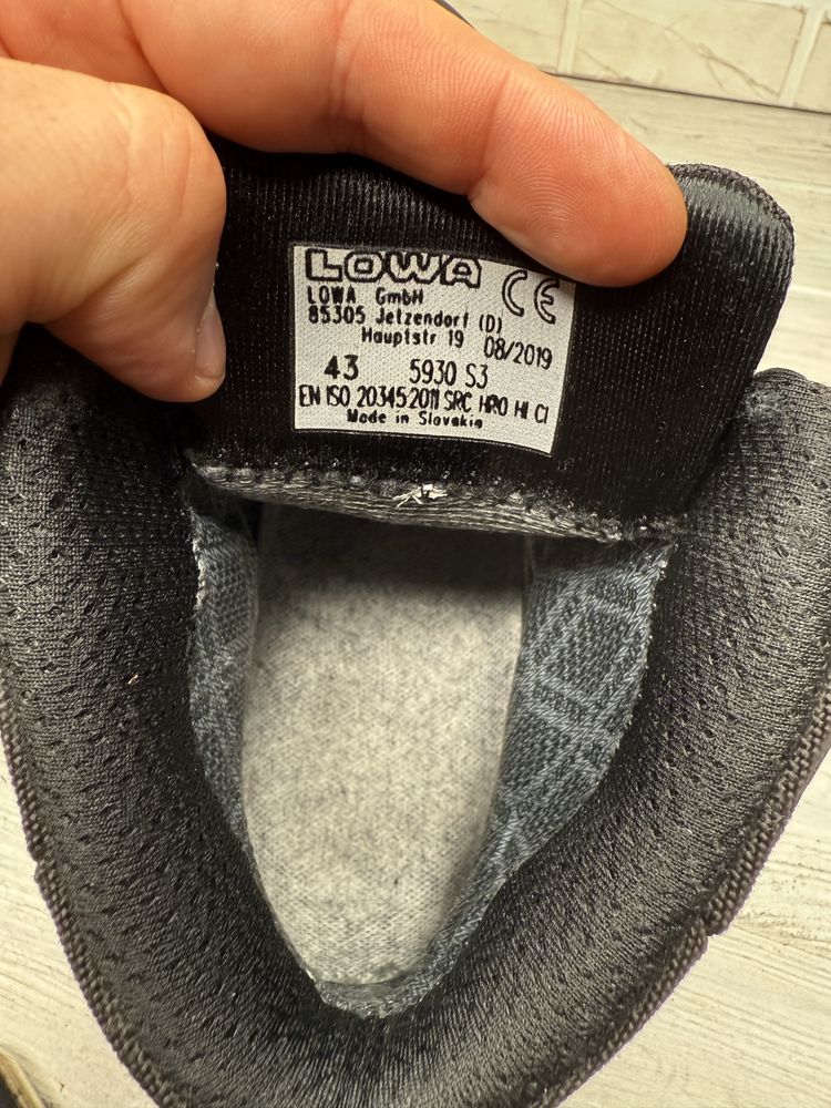 Черные рабочие ботинки lowa gtx gore-tex ( защищен носок