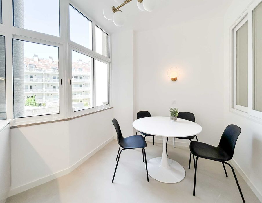 Apartamento T2 R.L. Cordeiro 116, perto do Marquês de Pombal mobiliado