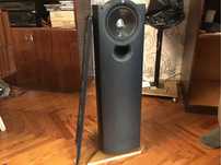 Продаю акустические колонки   KEF Q3 ,  2 шт.  Самовывоз Разумный торг