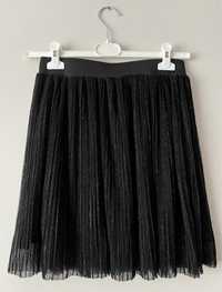 Czarna spódnica plisowana z połyskiem Sinsay S