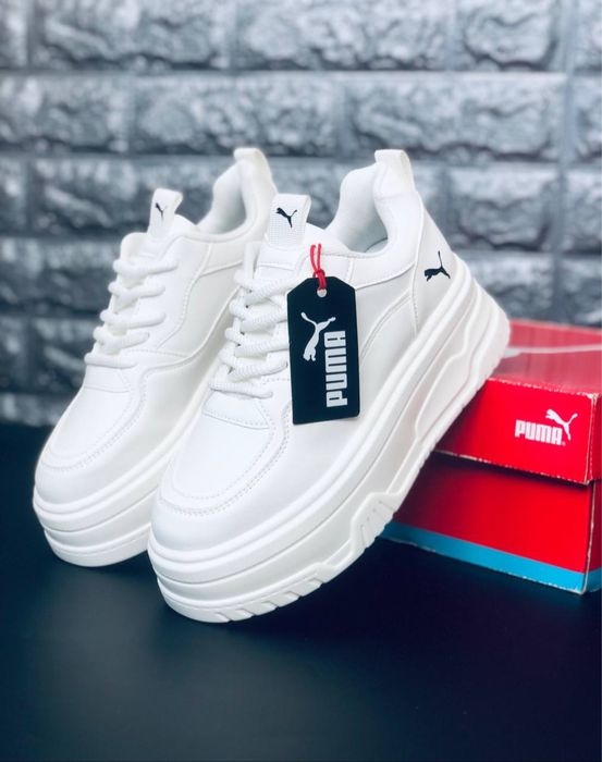 Кроссовки на танкетке белые Пума / Puma кросовки на платформе Осень