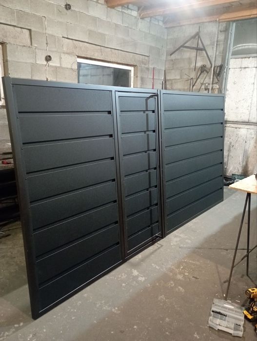 Ворота огорожа.   .