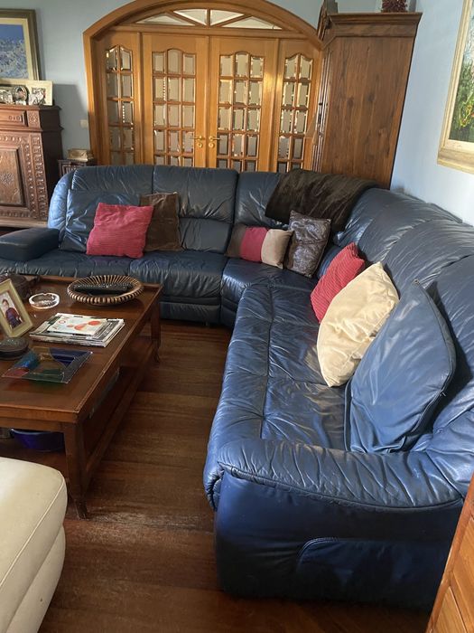 Sofa em pele de 6 lugares