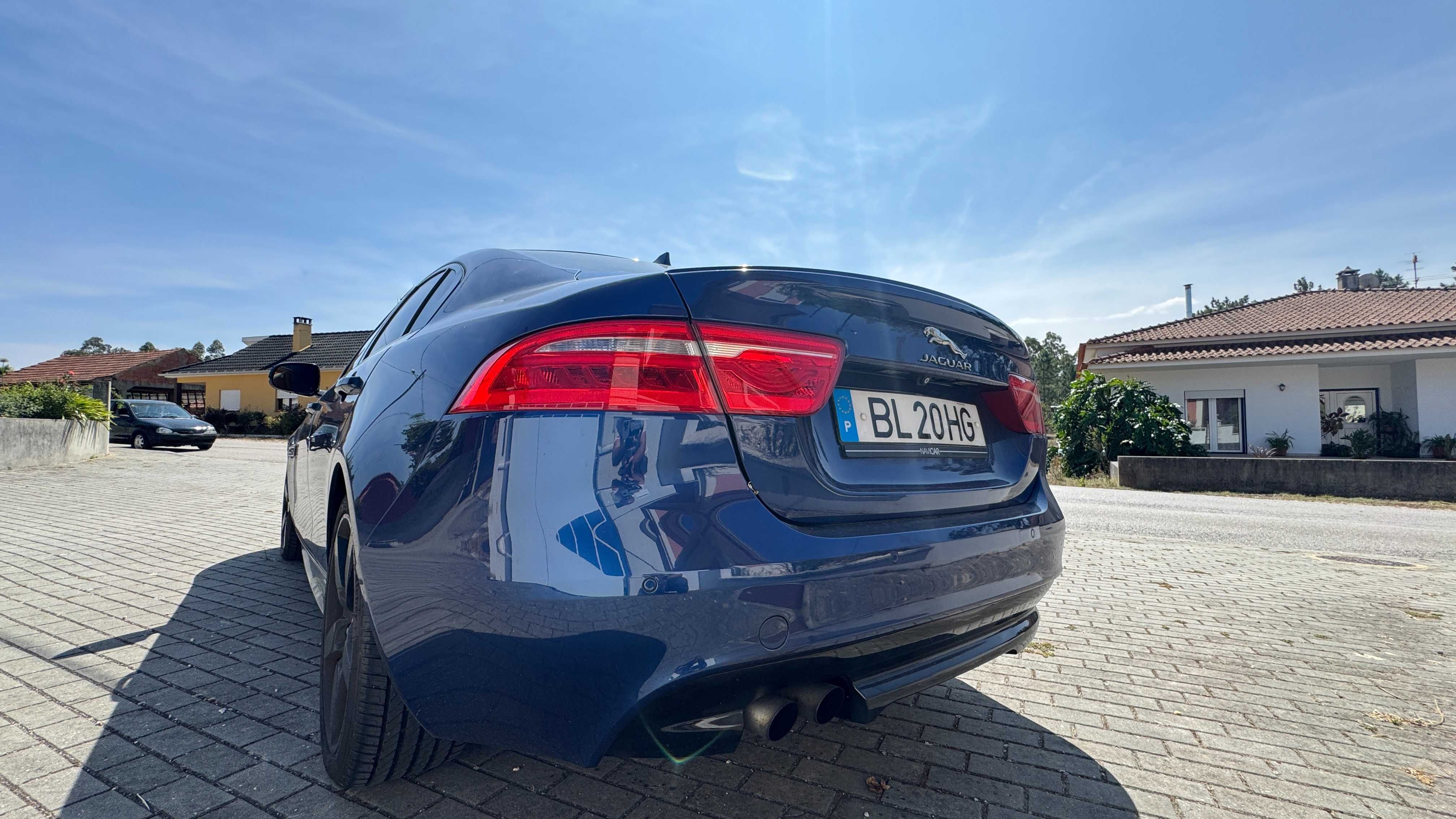 Jaguar XE R-Sport  – Elegância e Desportividade