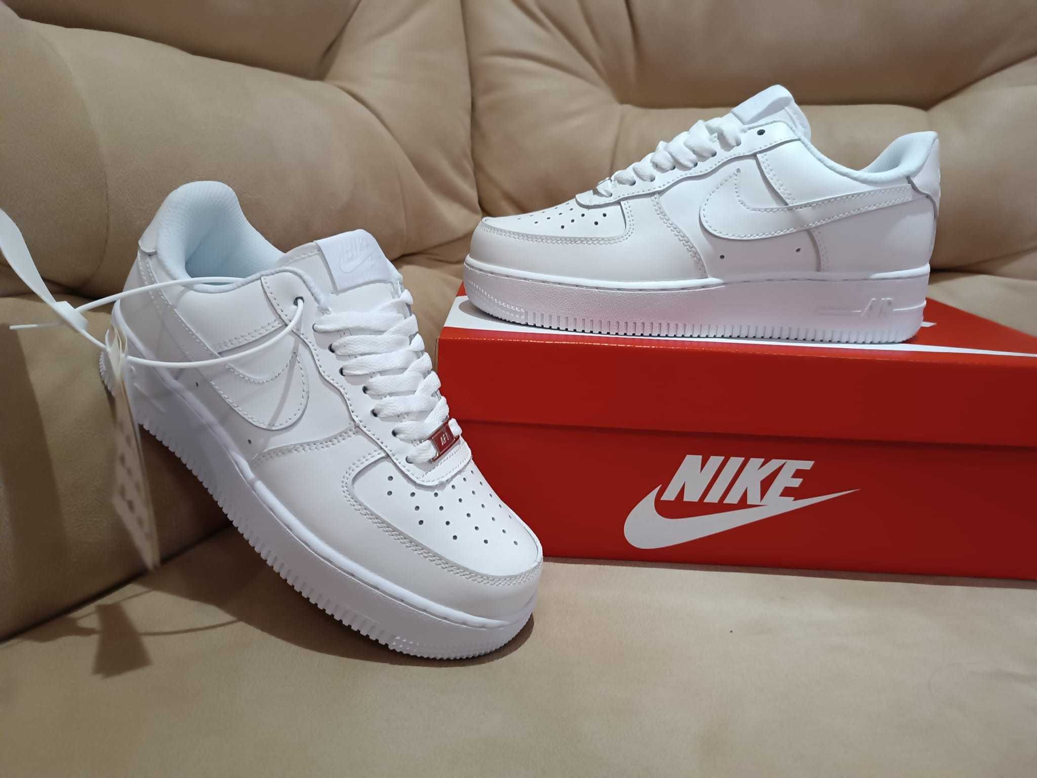 Жіночі кросівки Nike Air Force (2 кольори) (Шкіра)