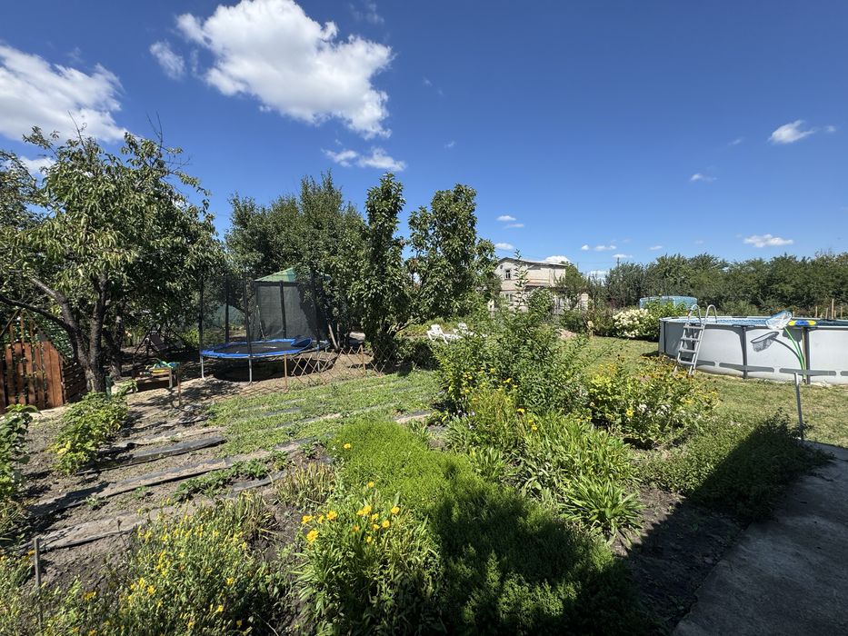 Продам дачу на пзто для отдыха и проживания с басейном