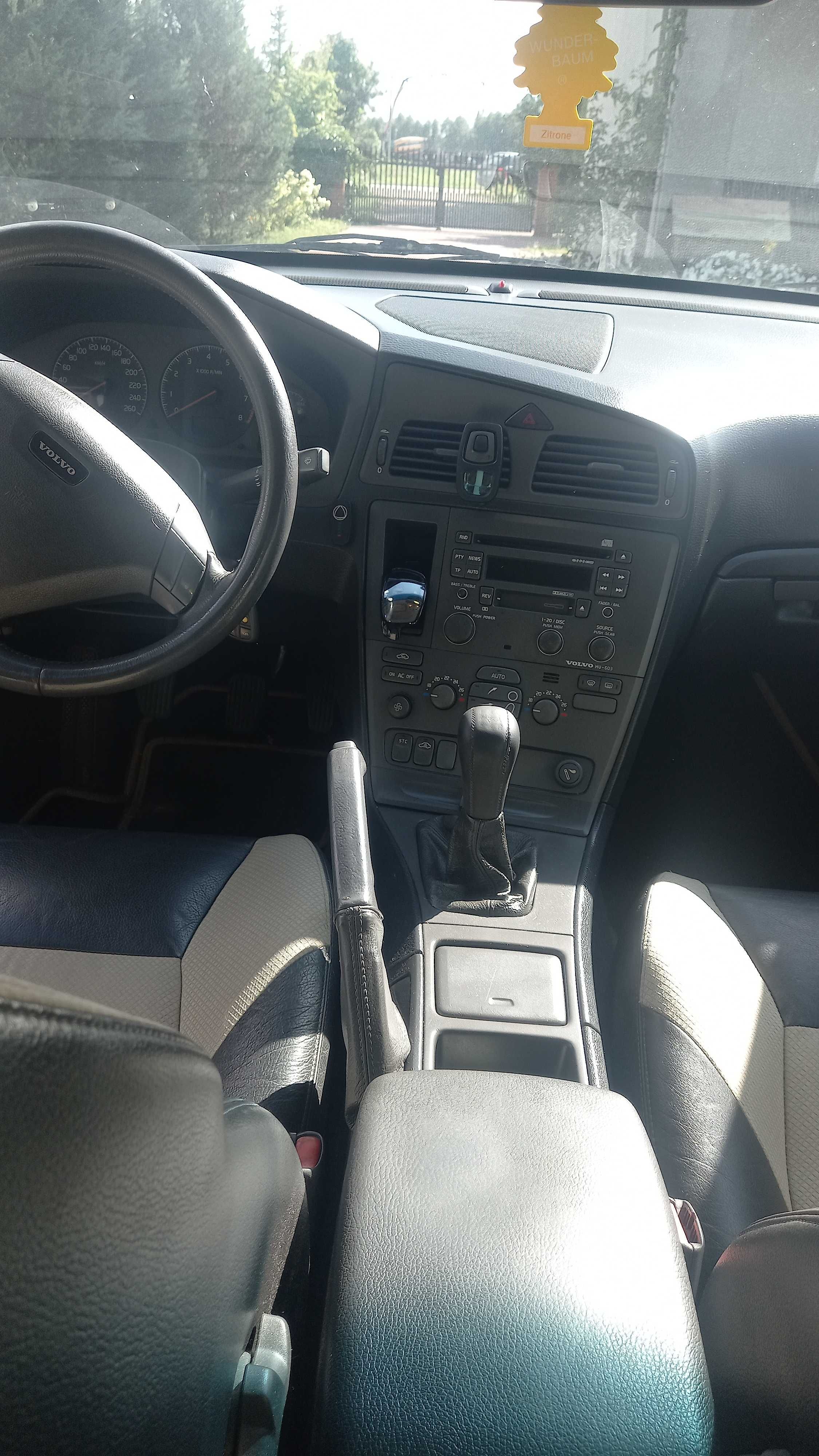 Sprzedam Volvo S60 2.4 Benzyna + LPG