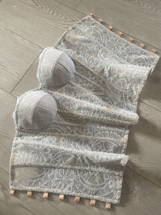 Корсет мереживний