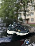 Чоловічі оригінальні кросівки Nike Initiator HQ3611 010