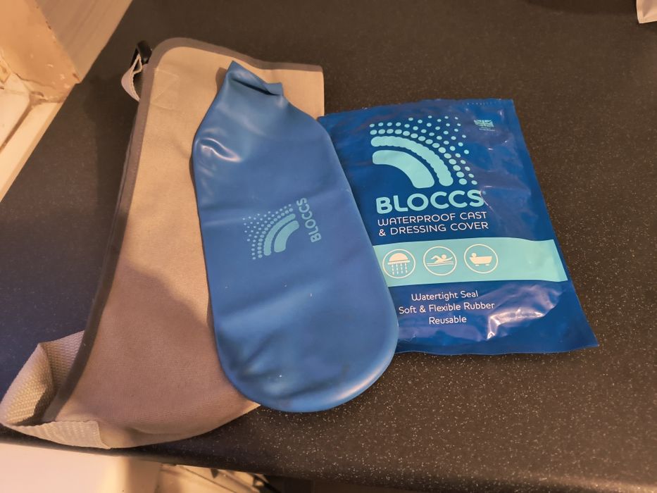 Ochracz na basen na ręke