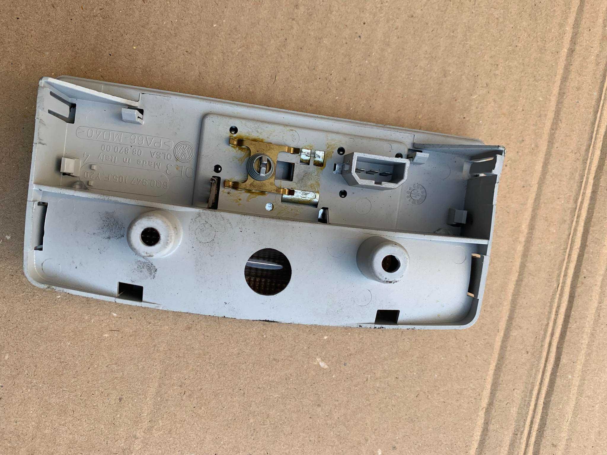 lampka podsufitki oświetlenie kabiny volkswagen vw polo 9n