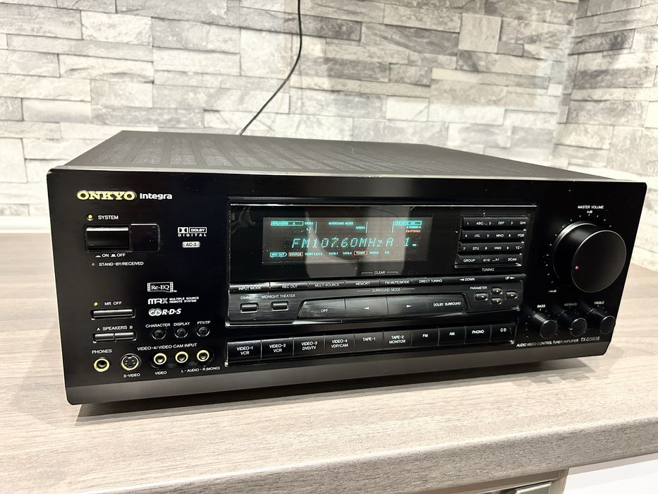Amplituner ONKYO  TX-DS838 z pilotem