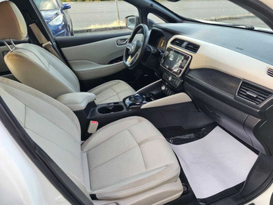 Nissan LEAF SL PLUS      2019