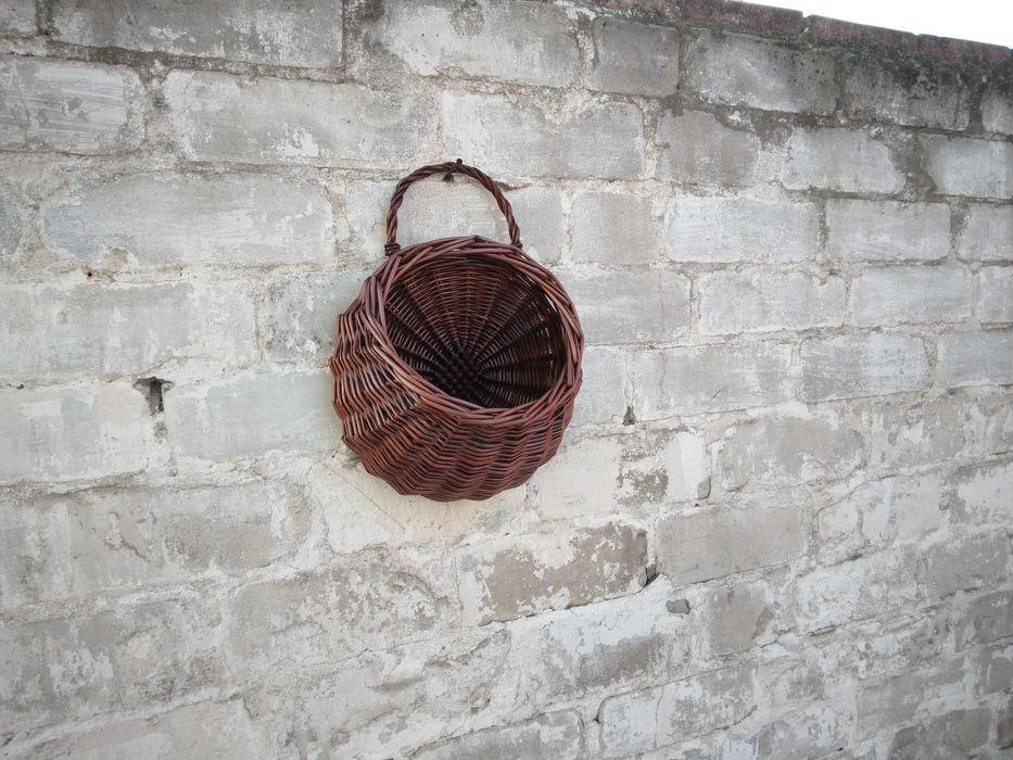 Кошик плетений з лози