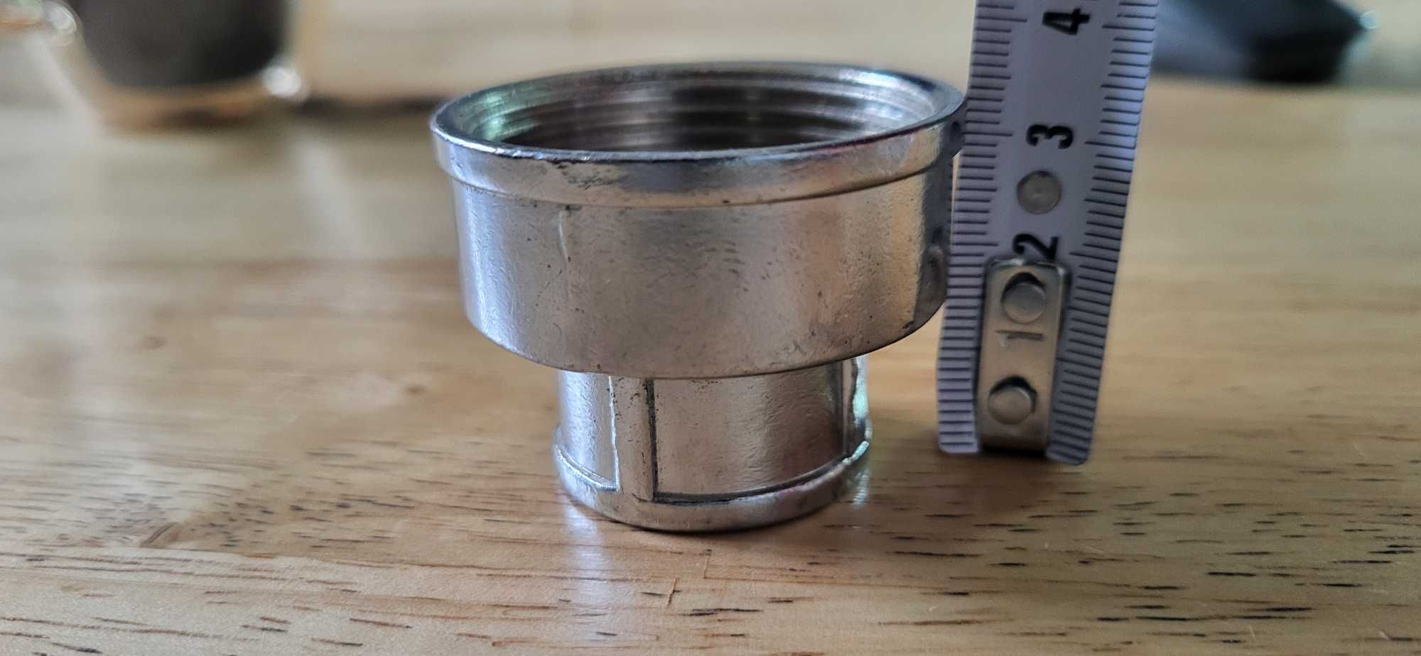 Муфта перехідна хромована з різьбою 1/2"-1.1/2" внутрішня.