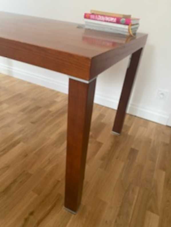włoski stół drewniany firmy Calligaris do jadalni  , pokoju