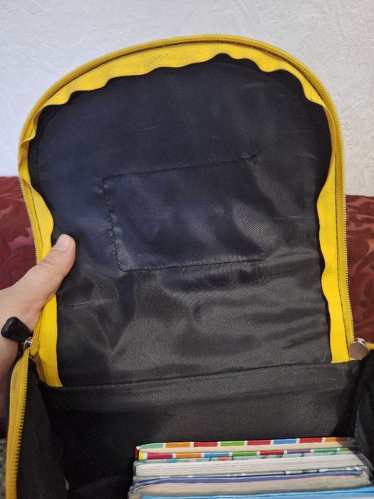 Шкільний рюкзак з ортопедичною спинкою