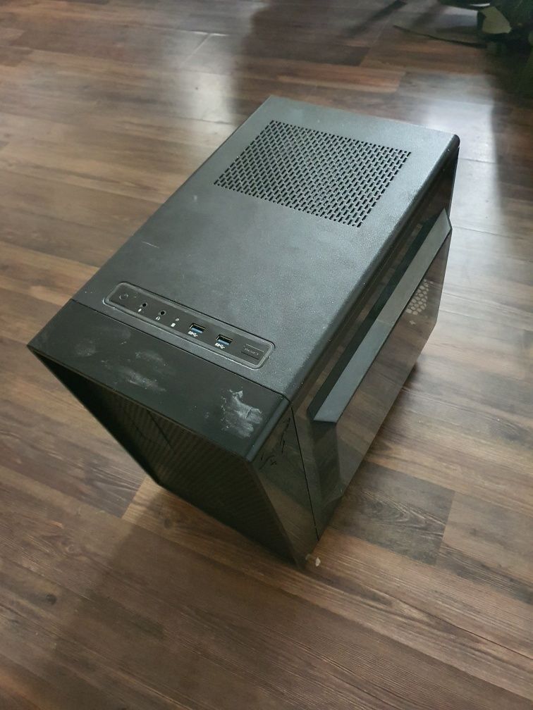 Komputer stacjonarny i7