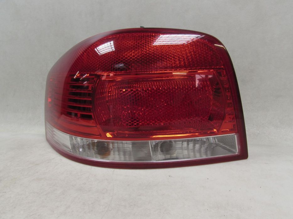 AUDI A3 8P 3D S-LINE 03-08 LAMPA TYL LEWA 8P0945095A UK