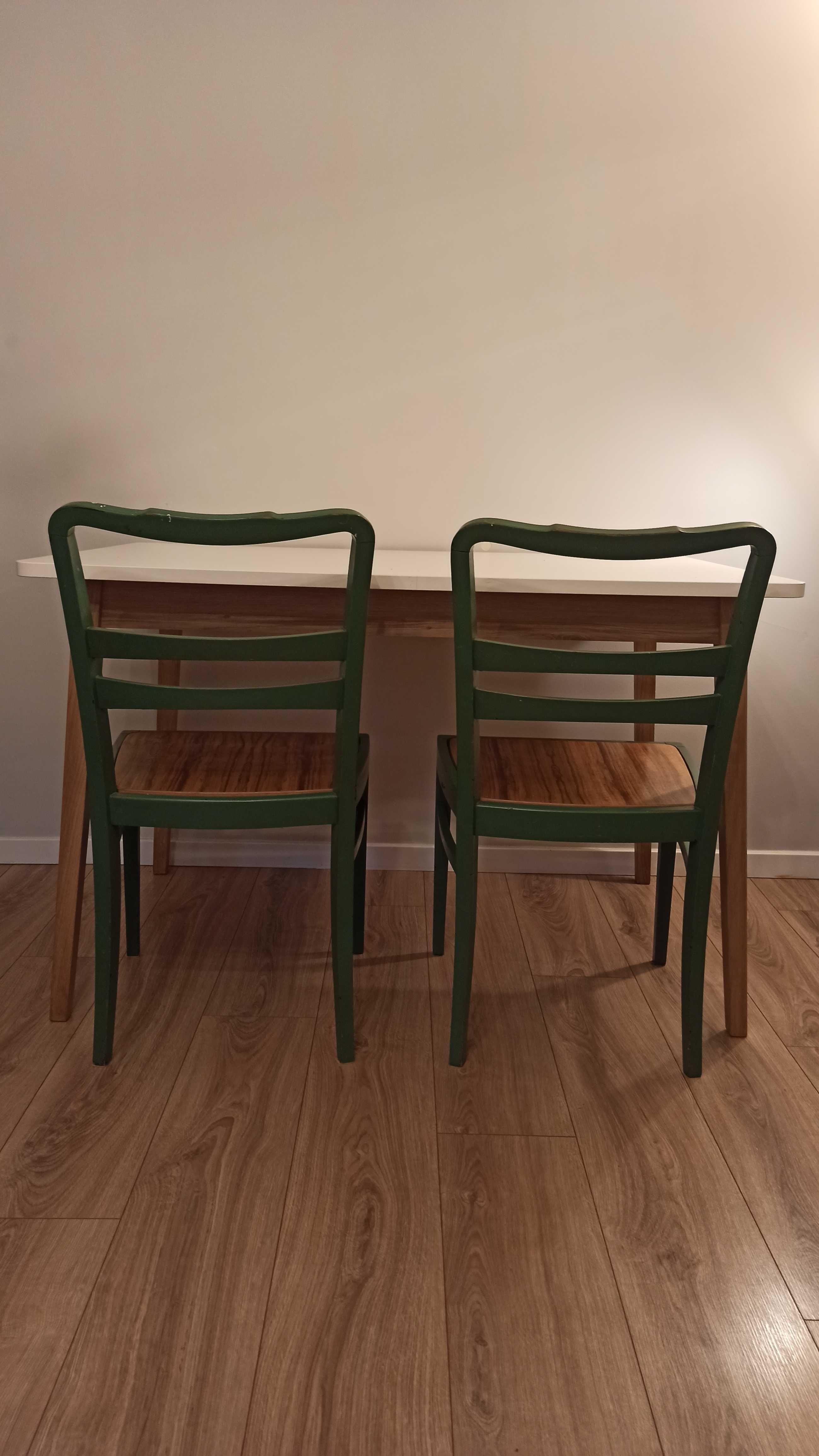 Cztery Krzesła drewniane bukowe z lat 40-50