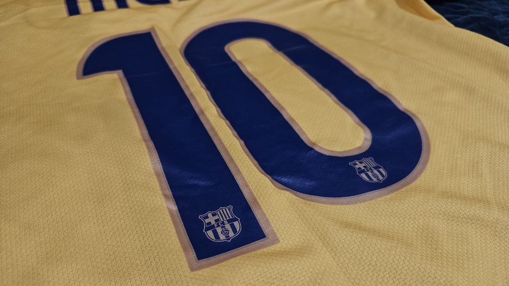 Koszulka piłkarska meczowa FC Barcelona Messi 10 r. M prezent