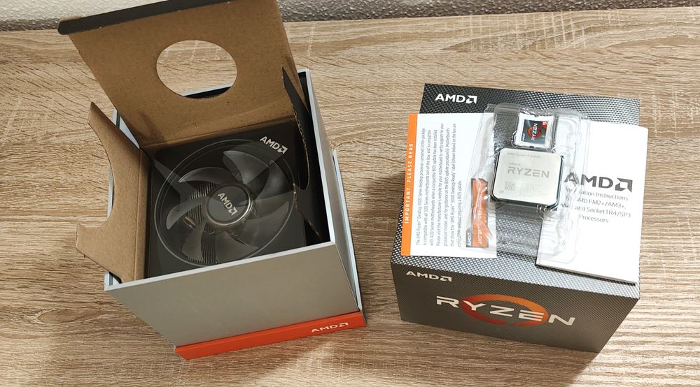 AMD Ryzen 9 3900X