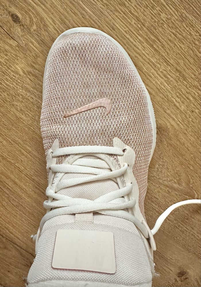 Жіночі кросівки Nike