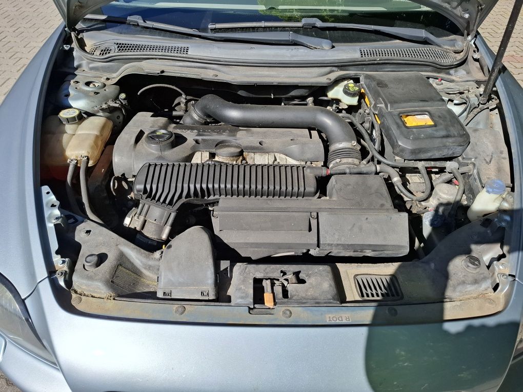 Volvo C70 T5 230 koni, manual, bezwypadkowy, zarejestrowany w kraju