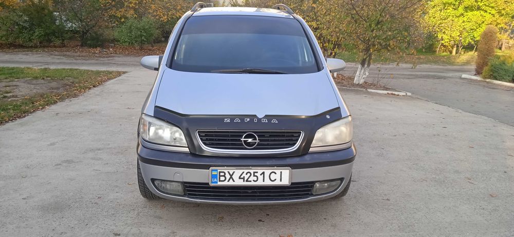 Мінівен Opel Zafira 2.00 л дизель 7 місць,
