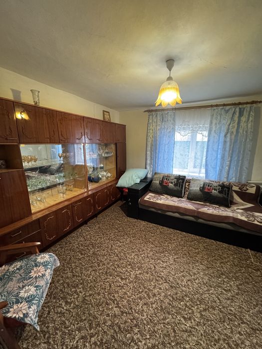 Оренда частини будинку 3 кімнати, меблі, техніка.На короткий термін .