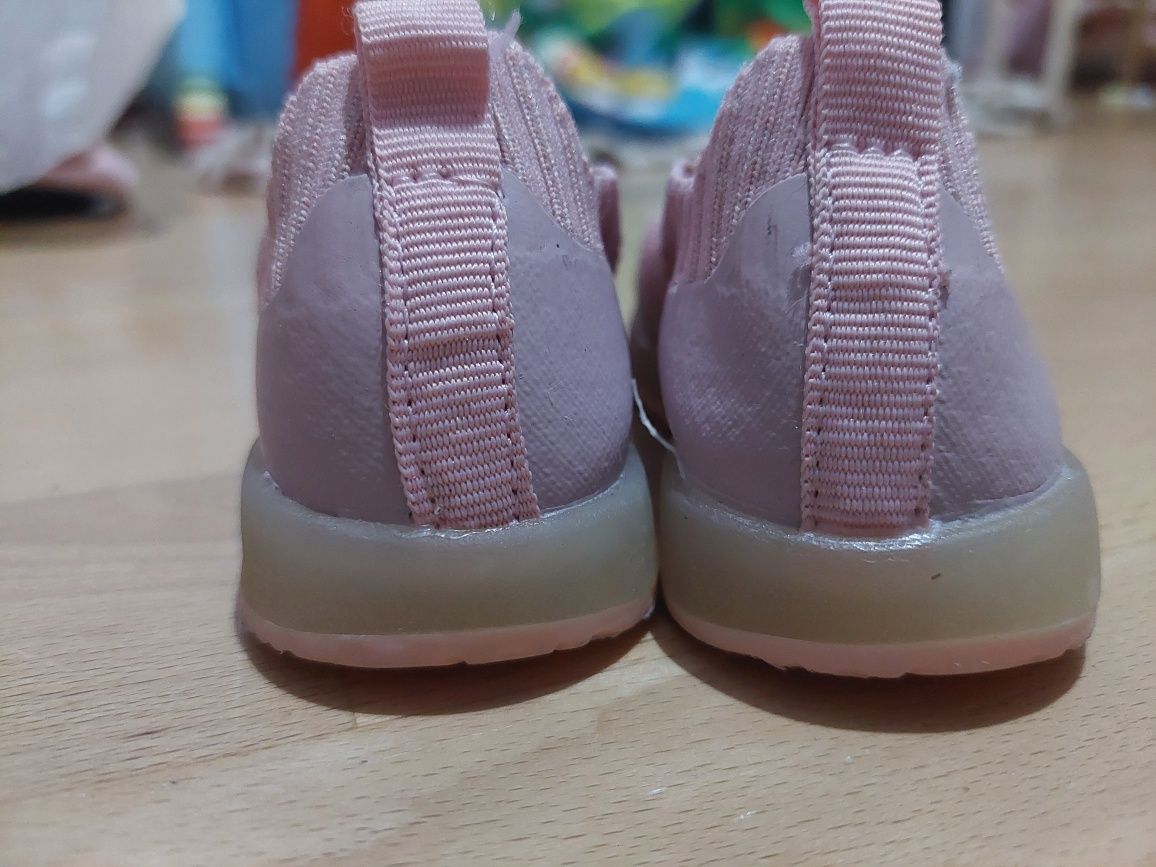 Buty adidasy wsuwane rozmiar 21 dla dziewczynki