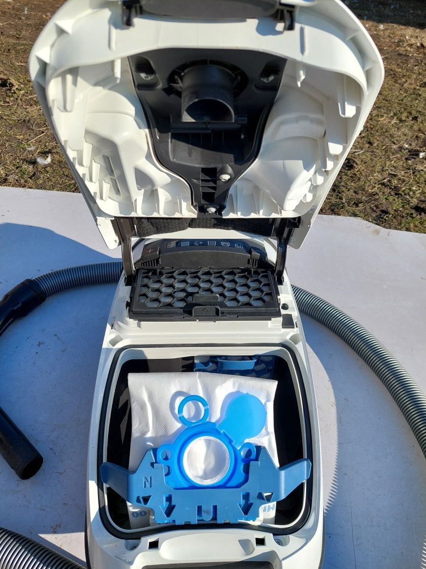 Odkurzacz miele c3