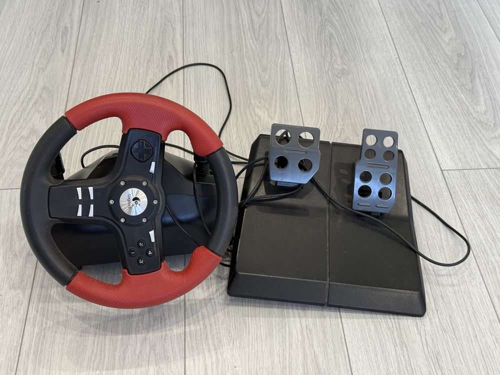 Logitech Formula Force EX | ретро кермо з педалями