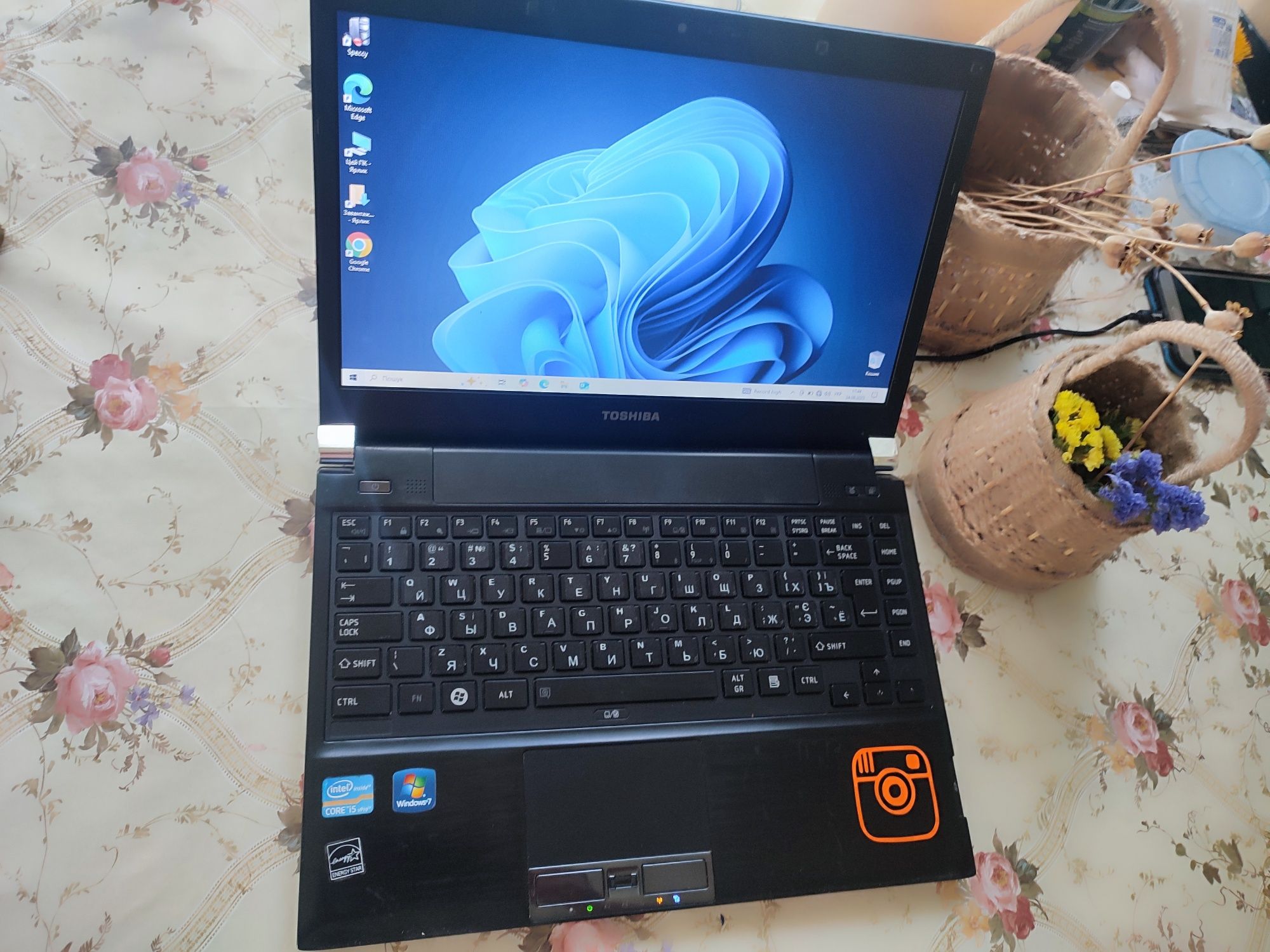 Ноутбук Toshiba 4-ядра i5-2520M/RAM-6GB/HDD-1TБ/SSD-120GB