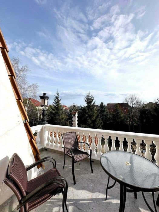 Продается особняк в  коттеджном поселке Совиньон