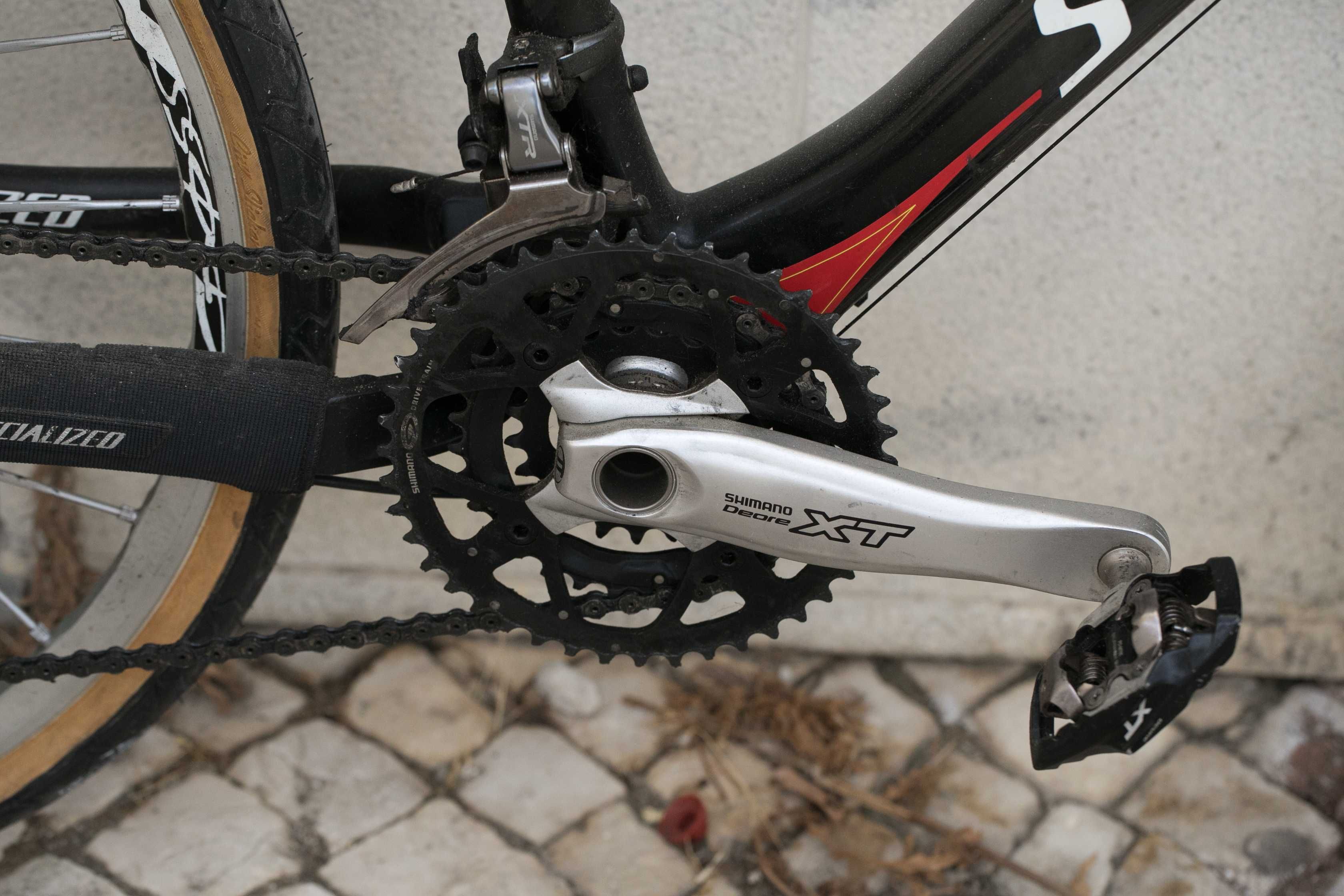 Specialized S-Works Epic 2006 com pneus de estrada