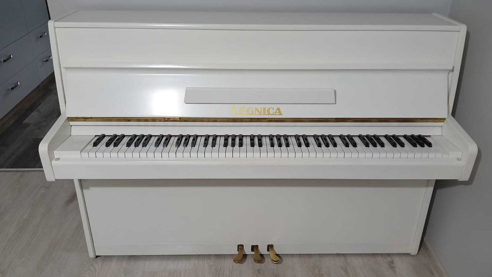 Pianino Legnica - Białe